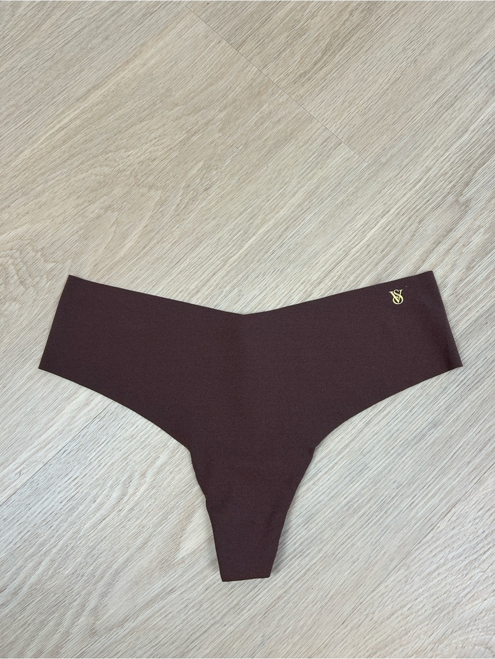 Victoria's Secret No Show Seamless Thong Panty M